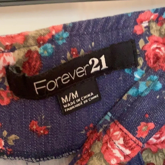 Forever21 floral skirt   - Picture 3 of 3